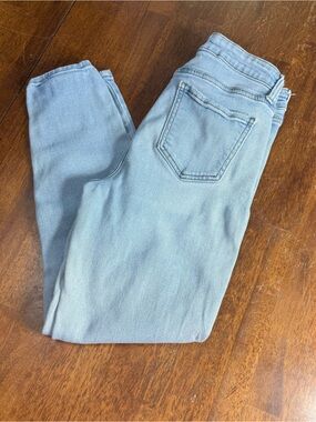 Studio I Women’s Skinny Jeans in Light Blue 28
